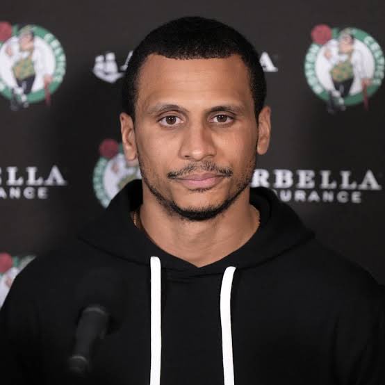 mazzulloofans's tweet photo. Este homem ira BRILHAR hoje contra o Lakers #celtics #LakeShow #BostonCeltics https://t.co/xfmtmN5CYL