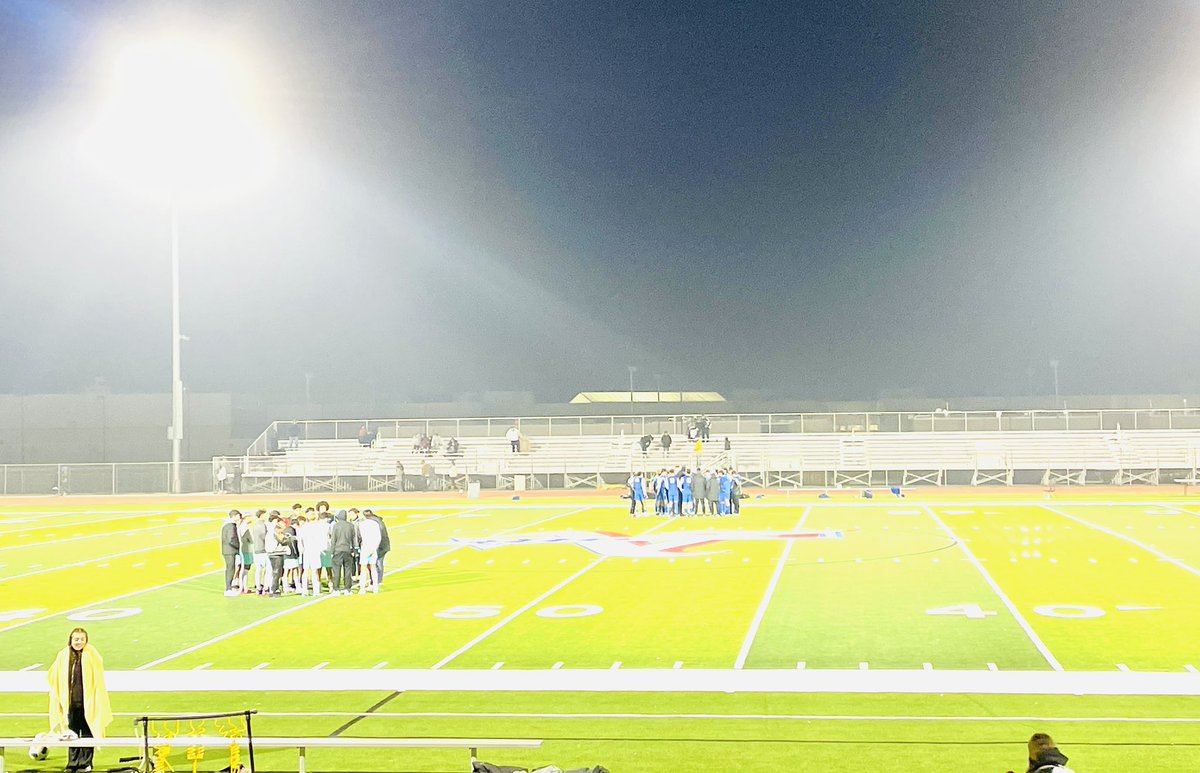 MGarcia_PHHS's tweet photo. Buena semana para nuestro JV &amp; Varsity. Varsity is finding the meaning of becoming a Resilient Team. JV on the other hand, is learning that their potential can bring much success to our program. TRUST THE PROCESS, BELIEVE IN THE PLAN. Paso a paso. @CLopez_PHHS @PHills_HS #RISE https://t.co/JYrXrmbzo6