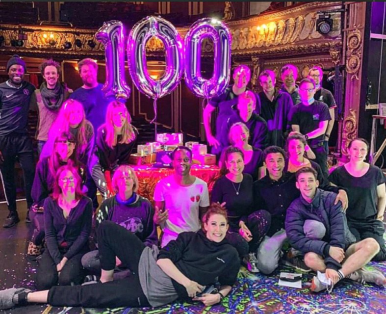 mischeffanmolly's tweet image. On this very day 1 year ago @magicgoeswrong celebrated the mark of reaching their 100th show!!
- Now, that IS magic!! 
💖😍😃😃😍💖
✨✨🪄 🃏 🔮✨✨
#otd #magicgoeswrong #mischieftheatre #throwbacksaturday
