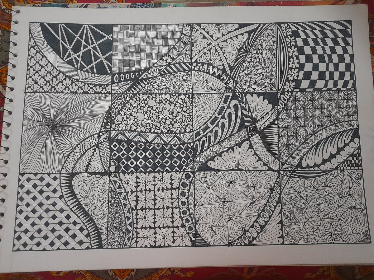 SamreenMughal15's tweet photo. __Doodle_ Art 🎨  _Mandala_ , _zagtangle_ Art 🥰_
#nayyab https://t.co/gABPz5xAdY