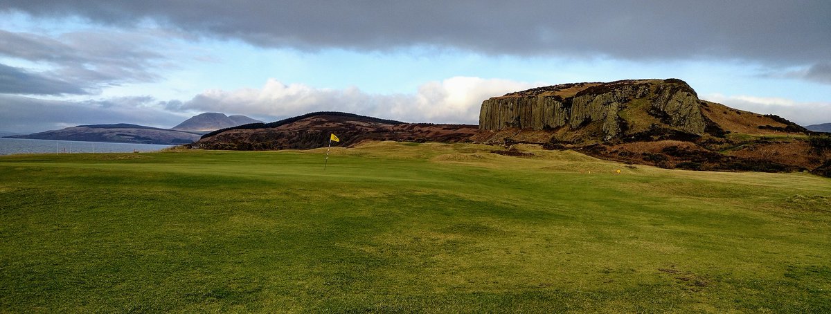 BirtiesBlog's tweet photo. @ShiskineGolf Club - perfect in January or July, and throughout the year.🏌️‍♂️ #12holes @VisitArran @iaincartergolf @JW_McNugg @ukgolfguy @VisitScotland 🏴󠁧󠁢󠁳󠁣󠁴󠁿 https://t.co/MrMcvv1JFR