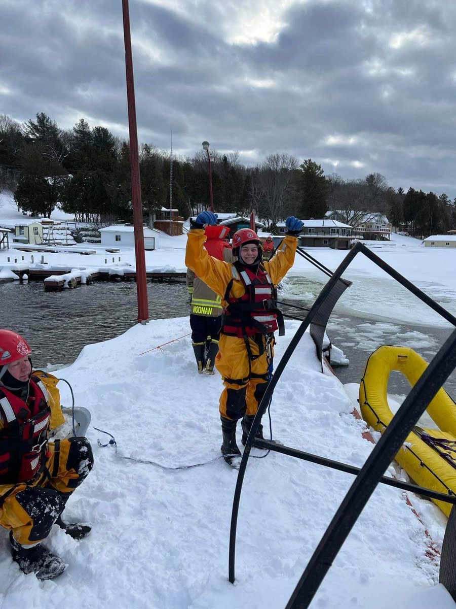AthensFire's tweet image. Township of Athens firefighters hard at it honing their ice water rescue skills this morning. Thank you Lakeline lodge for letting us use your facilities!