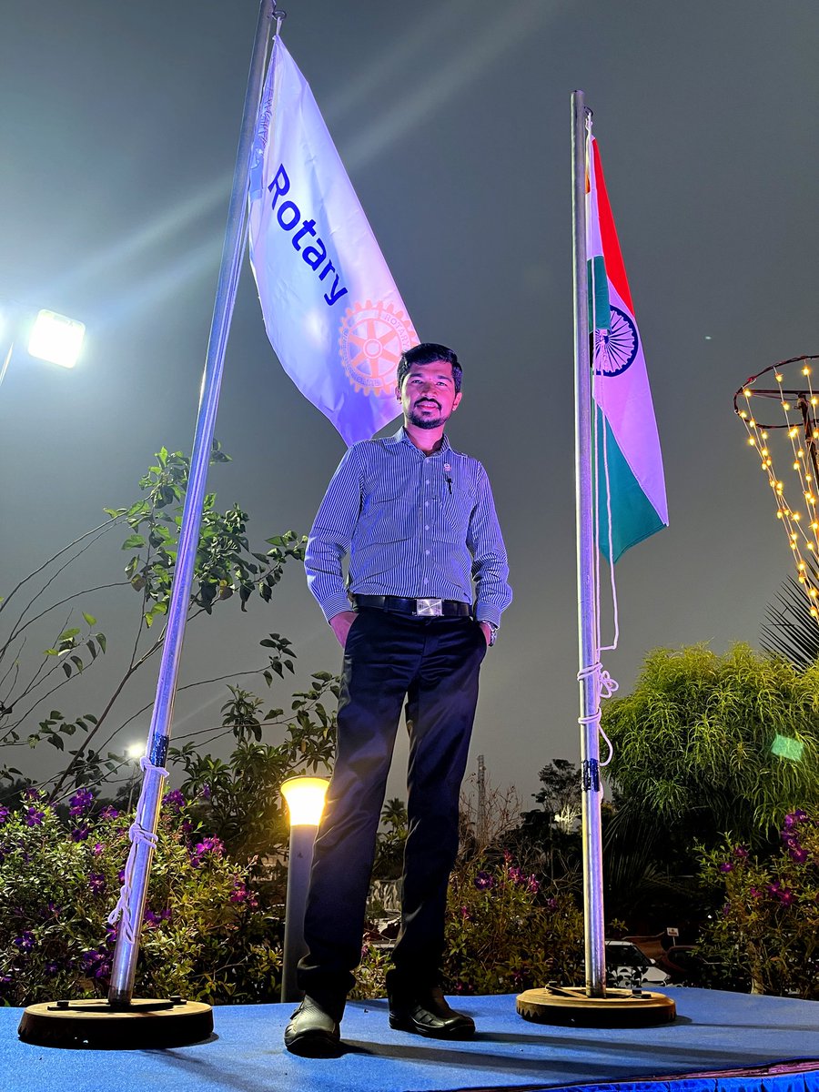 gt_bhat's tweet photo. " Keeping the flag flying high..."
@Rotary @india https://t.co/127sfflC4s