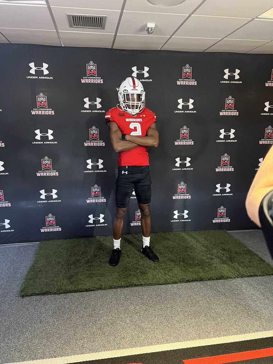 Joshhh4k's tweet photo. After an amazing visit at East Stroudsburg University I’m blessed to receive an offer #GoWarriors 🔴⚫️⚪️ @CoachJDIV https://t.co/A2jYfOSbYh