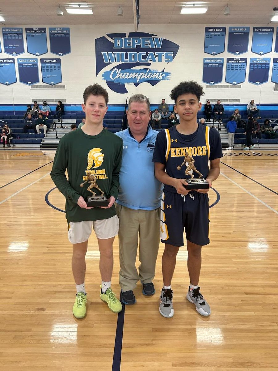 centercourt42's tweet photo. Dan Gospodarski (West Seneca East) 
&amp; Mekhi Thomas (Ken East) earn 
Game MVP honors at the 
BSN Sports ECIC vs NFL Challenge https://t.co/88EnyFRktp