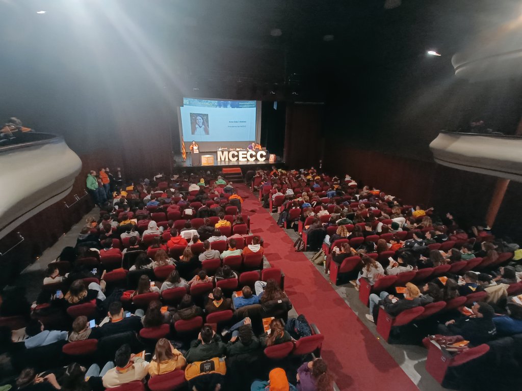 L'#AGOMCECC23 ens permet refermar el compromís amb el lleure educatiu cristià i català!🧡 El #SomMoviment és ben viu i el nou Pla d'Accions ens albira un any ben potent amb grans fites i propostes focalitzades cap als infants, joves i monitoratge del conjunt d'<a href="/esplaisMCECC/">Moviment de Centres d'Esplai Cristians Catalans</a>!👣