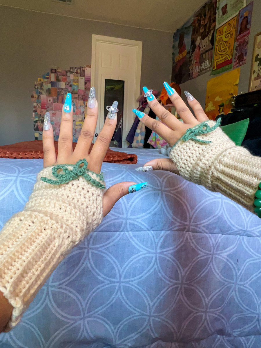 crochet arm warmers🤍✨