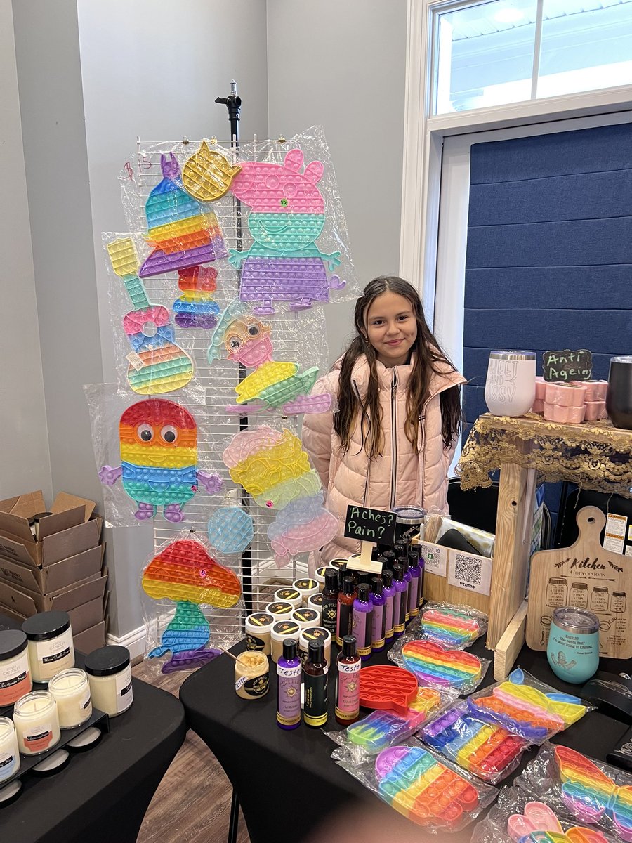 SolFireStore's tweet image. #handmadesoaps #soapmaking #dessertsoapmaking #swirlssoap #skincare #barsoap #sheabutter #bigbusinessowner #soapcompanyowner #soapcuttting  #soap
#soapmaker
#Solfire #fyp #sweetwinter #divinekisses #simplenfabulous #thankyoumybeautifulpeople #Godisgood #YmiVirgencitatoo