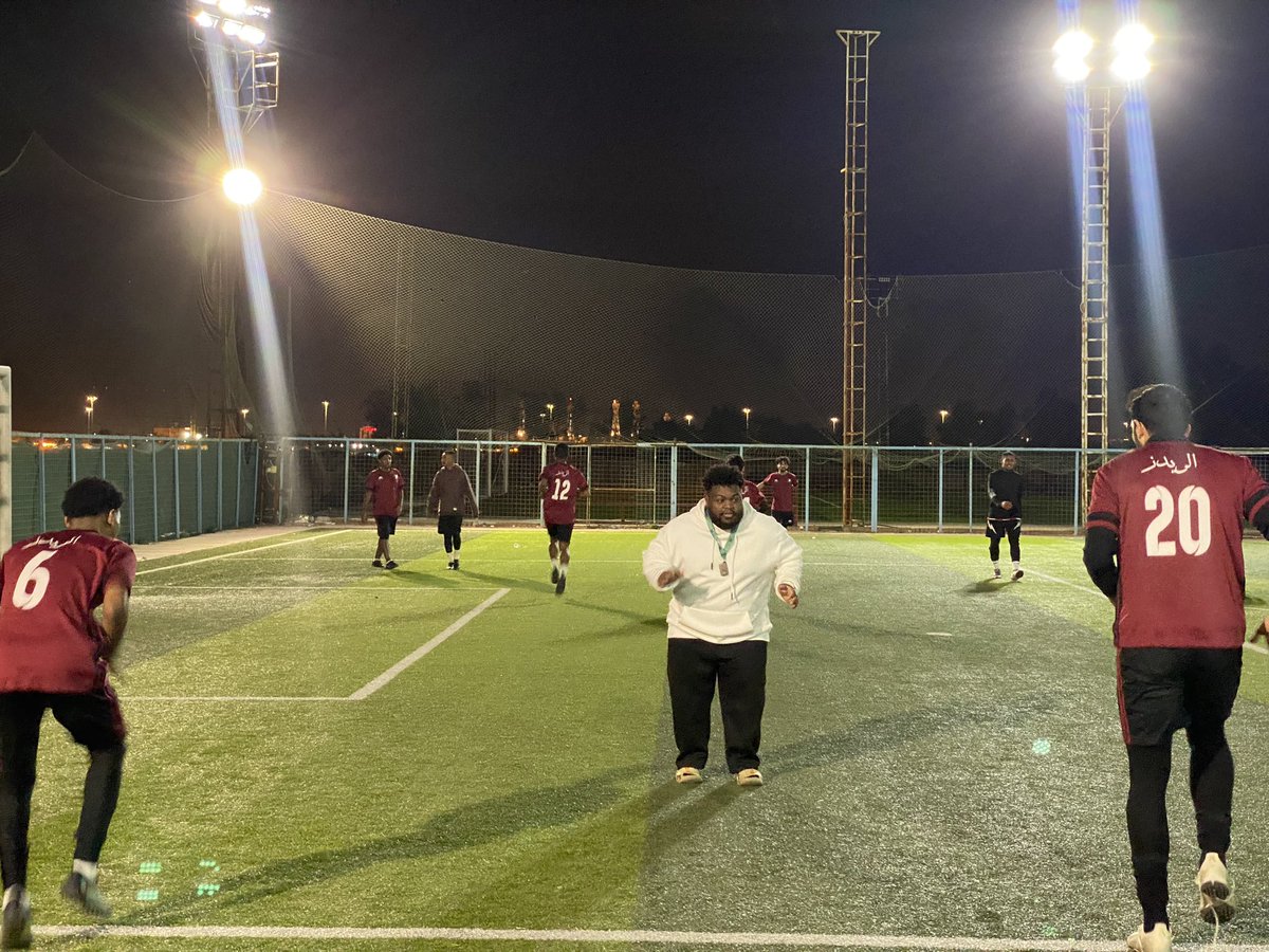 RidzTabuk's tweet photo. صور من تحضيرات فريقنا 
قبل بطولة الرابطة ♥️🖤💪
@afl_ksa https://t.co/iT9gQFyA78