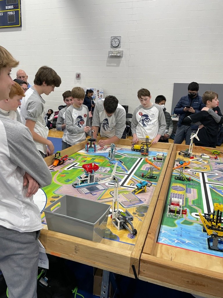 StAloysiusAcad's tweet image. First two runs are underway. Let's Go WildBots! @FIRSTweets @firstlegoleague @FIRSTMidAtl @LSCHS_Robotics @sr_sarah_ellen @AOPS_Schools #Robotics #legorobotics #wildbots