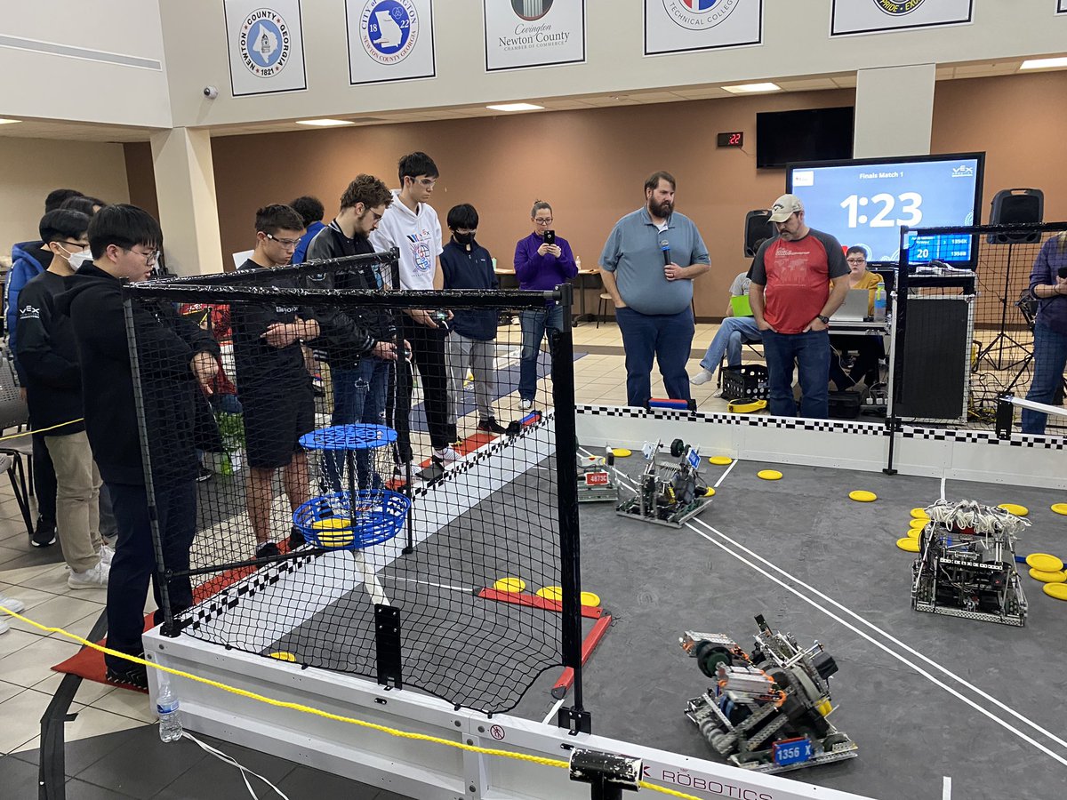UHurdRight's tweet photo. I couldn’t be prouder of these kids! Our @SKG_Jaguars Inaugural VEX Robotics team made it to the finals at the NCCA VEX Qualifier. What an amazing job all the team members have done in their first season at SKG. #proudcoach @SKG_Athletics @SKG_Principal https://t.co/tGCWzzx4vN
