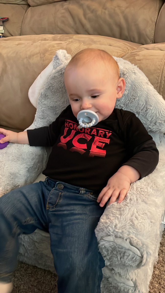 RyanUllery04's tweet photo. @SamiZayn we are pulling for you tonight! #UCEY https://t.co/URQwIdnV4Y