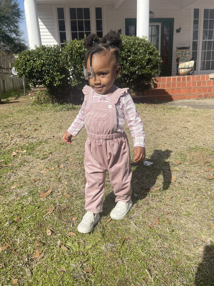 nelleexo2's tweet photo. My entire heart in human form ❤️♾️ https://t.co/YgC3lu7ahm