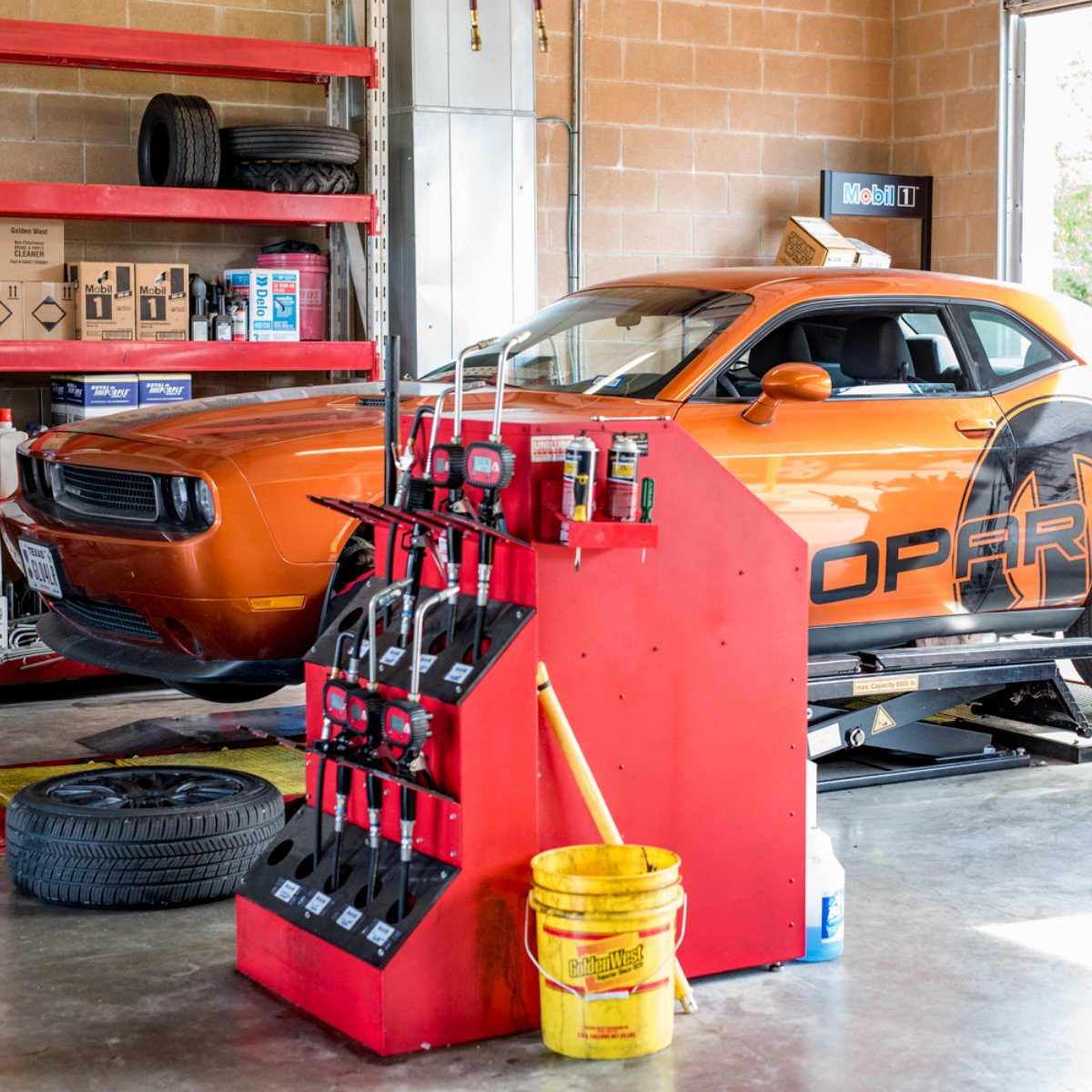 FastLaneAutoCC's tweet image. Quality care and reliable repairs from our garage to yours. #FastLaneAutoService #FastLane