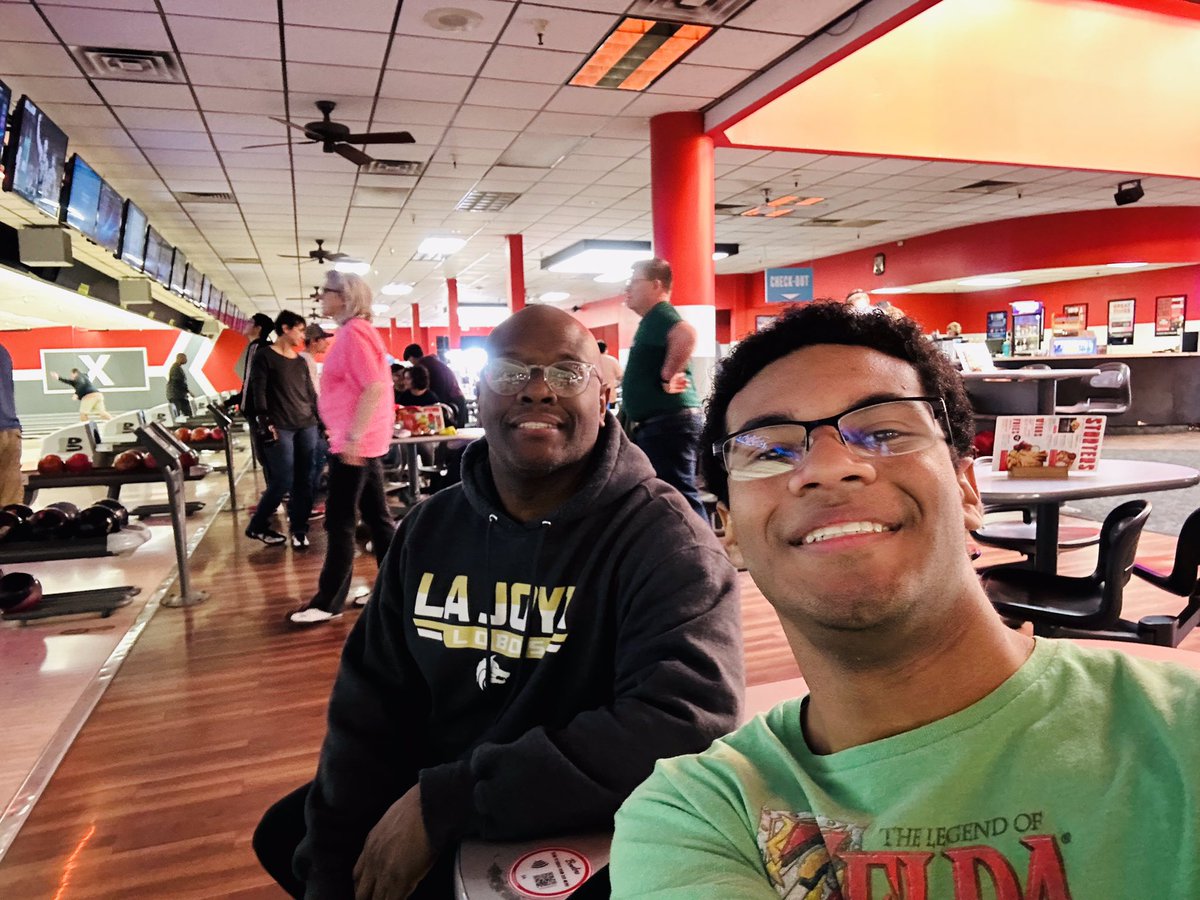 bryankilgore's tweet photo. Hanging out! Bowling! On a Saturday!#FatherAndSon #bowling #familyfun #fatherson https://t.co/YALw6pvTUL