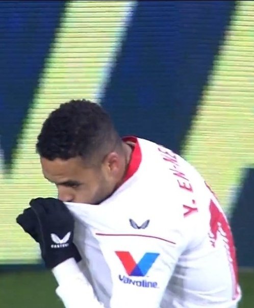 🗣 En-Nesyri: “Le doy besos al escudo porque lo quiero”.