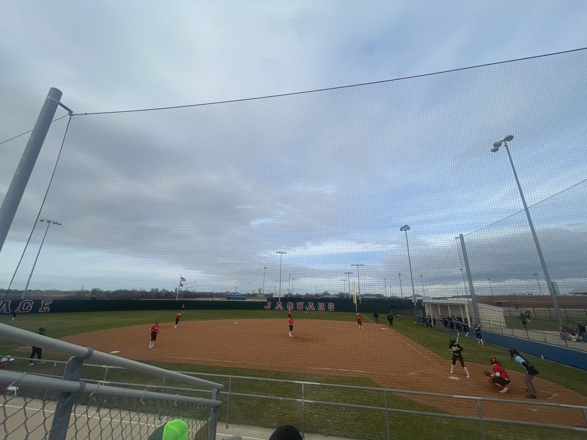 The_Queen_Bien's tweet photo. Great day for some Jaguar 🥎 Softball! @HHSJagSoftball https://t.co/ZyOSwZ4RP4