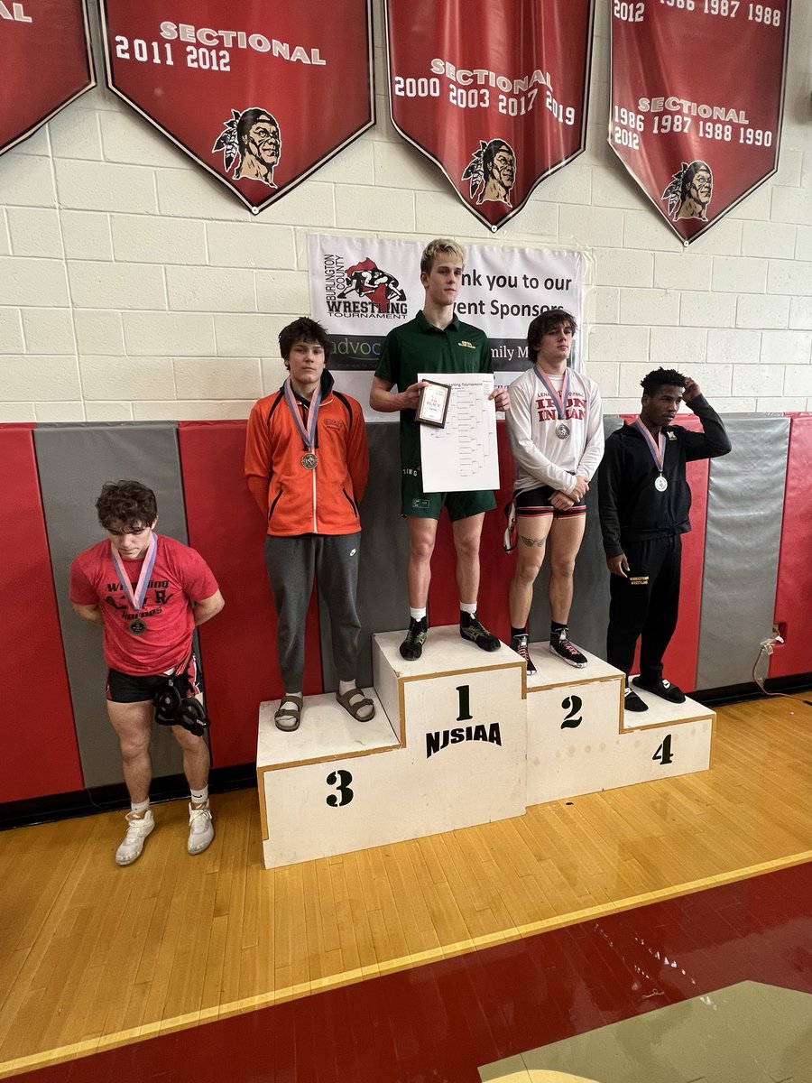 CHSwrestling14's tweet image. Congrats to our Chiefs who placed at the Burlington County Tournament Corelli 5th, Brown  🥈, Hangey 🥉, Edelson 🥈, and Geisenheimer 4th @Cherokee_HS