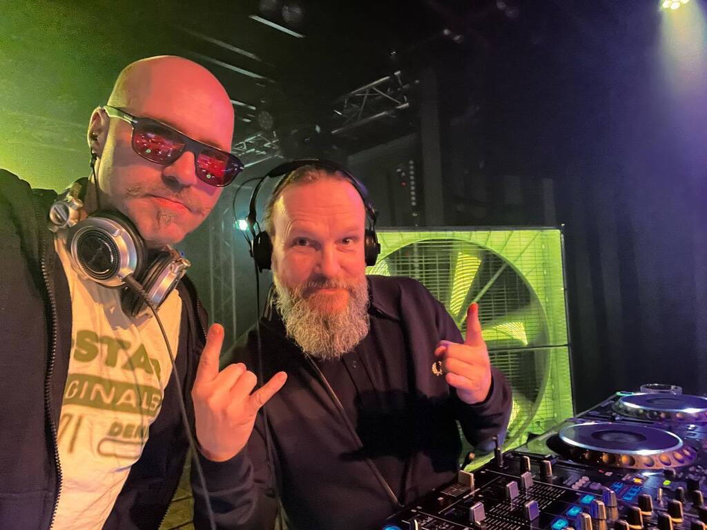 Gary Global #90sNOW tweet media