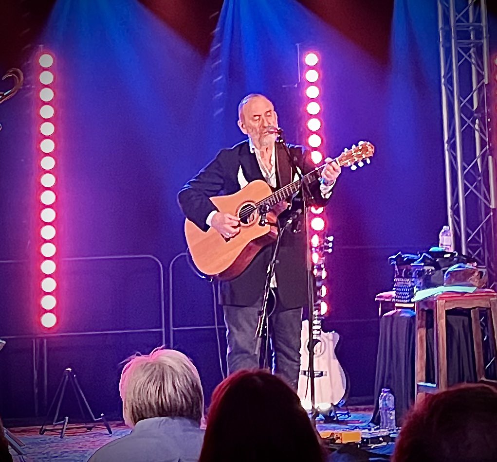 Fantastic gig from fellow @ArdAcademy alumnus @ColinHay tonight @ARedinburgh I’d forgotten about the stress of being ‘claimed’ (thankfully). #legend