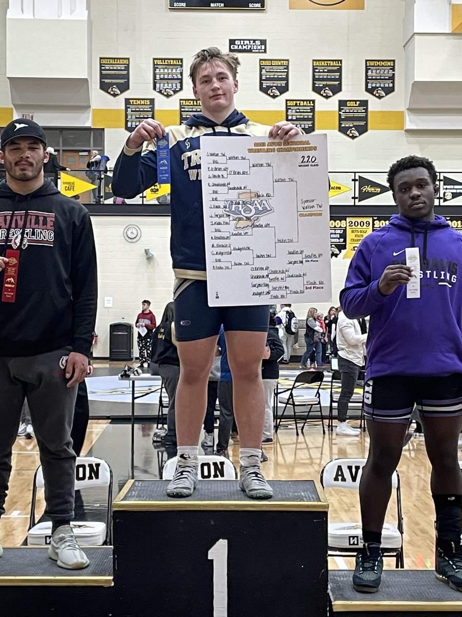 Congratulations to TW Wrestler, Spencer Watson, your 220 pound Sectional Champion! 🔵🟡🔵