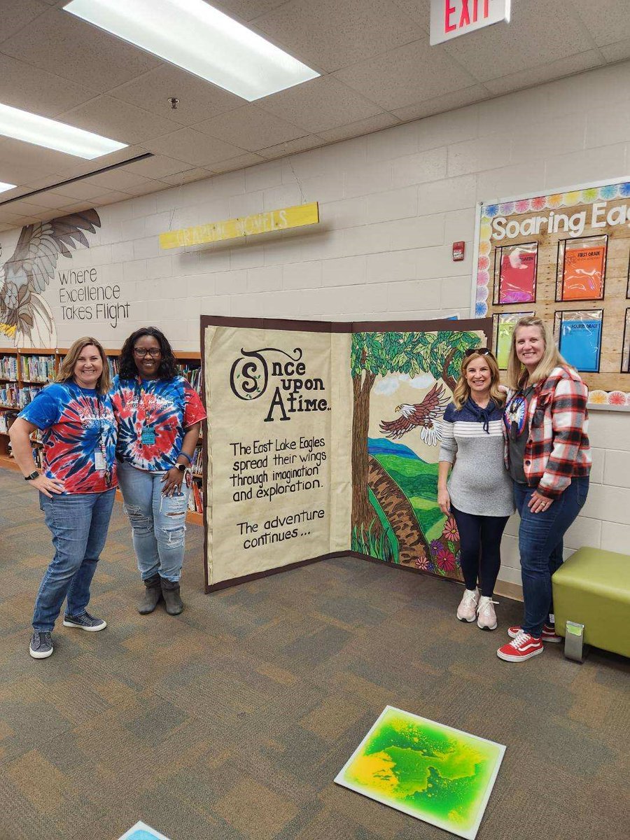 EastLakeES_OCPS's tweet photo. East Lake took a Deep Dive into literacy with our Literacy Festival! Families dove into reading through bounce houses, games, crafts, stem exploration, free books, and more!  Thank you to Angie Gallo for visiting our event! @EBounds1 @OcpsEast @ucfalum https://t.co/uKl02H8V1l