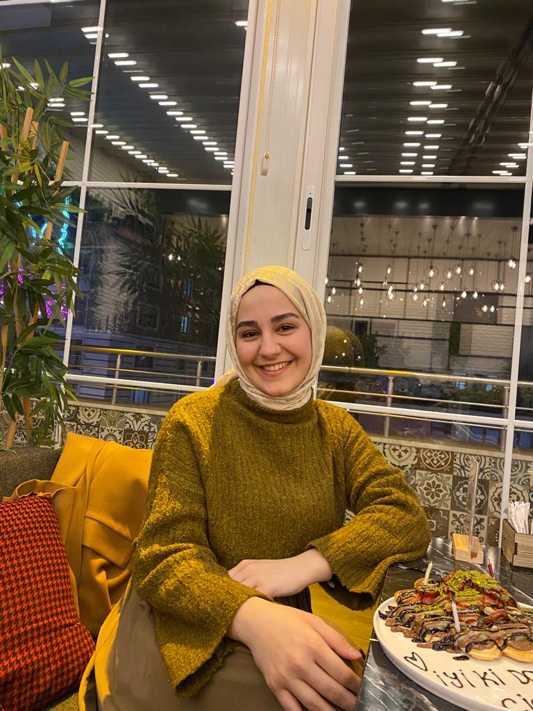 MerveGundognn's tweet photo. 24🎉 yaşlanmamı kutladık🥲 https://t.co/lkHcL1wFSN