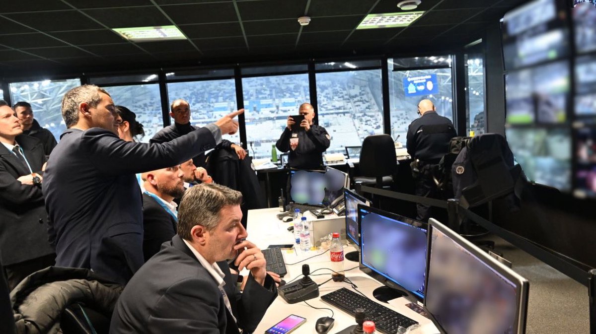 Après un échange avec les services de sécurité et de secours mobilisés pour la sécurité du match #OMASM, nous avons fait un point ce soir sur l’avancée de la sécurisation des grands événements qu’accueillera bientôt Marseille, en particulier la <a href="/RugbyWorldCupFR/">Rugby World Cup FR 🇫🇷</a> et les <a href="/Paris2024/">Paris 2024</a>.