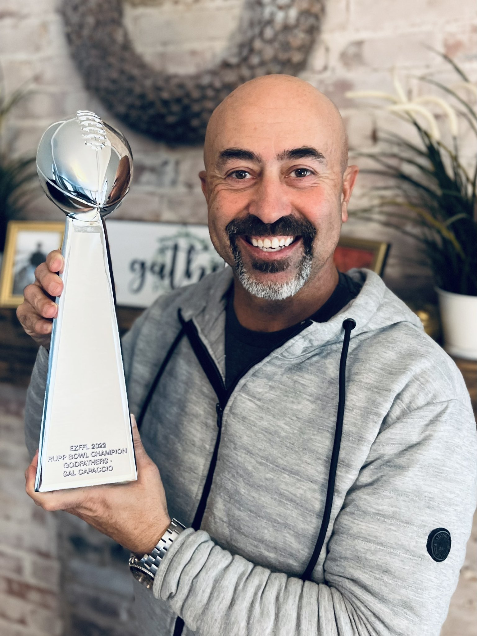Sal Capaccio 🏈 on X: Got an awesome surprise from my fantasy league today  for winning the whole thing this season! Super cool!  t.codDOPtJXiGc  X