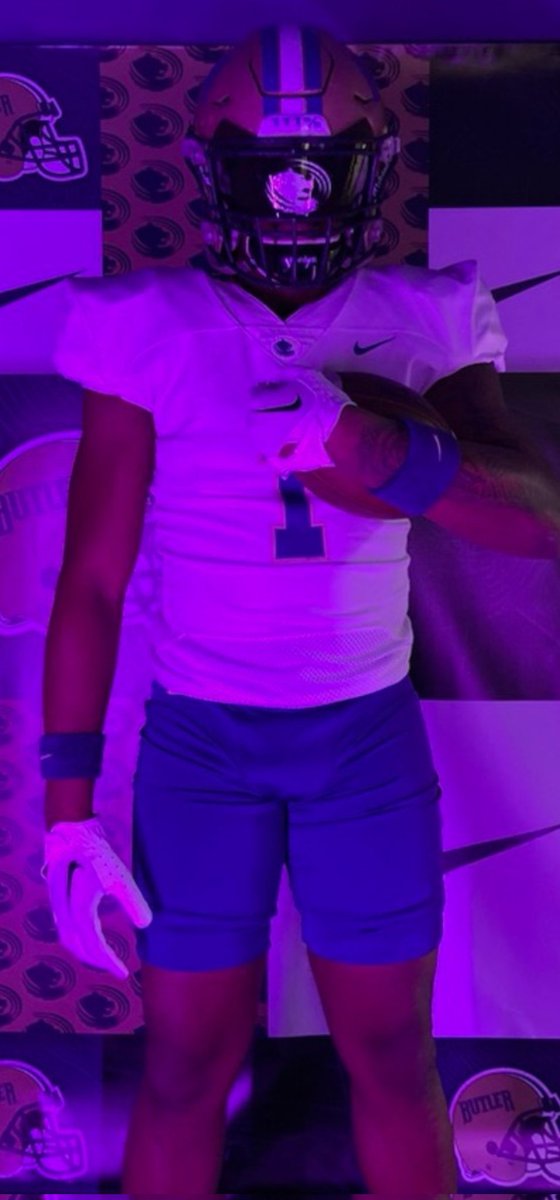 After posting double digits in rebounds and in points, Mr. Hutch aka Jarvis Turner <a href="/Jarvis2Turner/">JT</a> is visiting Bulter this weekend.

Make It Count 
Go M.A.D.
Go Make A Difference 

<a href="/dallasathletics/">Dallas ISD Athletics</a>
<a href="/Whhseaglenation/">WilmerHutchinSports</a>
<a href="/Cantstrap5/">Amos Rattler Jr</a>
<a href="/ReggieReddick75/">Reginald Reddick</a>
<a href="/RonMurrayJr/">Ron Murray</a>
@braylonedwards10