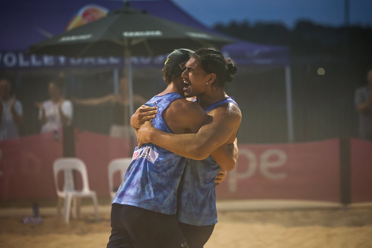 ausvolley's tweet image. It's day 3️⃣ of the Australian Beach Volleyball Tour today in Canberra.

The quarter-finalists have been decided and the race to glory is on.

📺 Tune in live at youtube.com/ausvolley

🏐Draws/results abvt.volleyball.org.au/events/canberr…

📸 @Rogue_Gun

#BeachVolleyball #AusVolley #ABVT