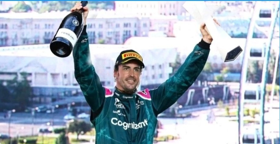 javieriru_88's tweet photo. What do you prefer???

🔄Carlos Sainz wins his 1st title
❤️Fernando Alonso wins his 3rd title https://t.co/0ZuRaaEINX