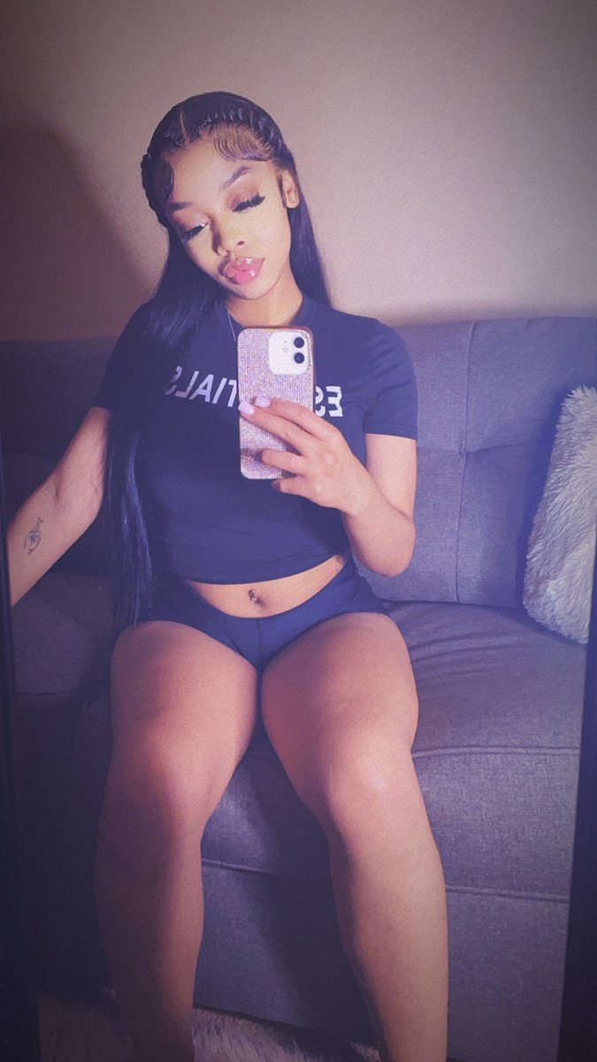 maryahtooshort's tweet photo. I love my fine ass real bad #RealFine https://t.co/KINfKhtsDn