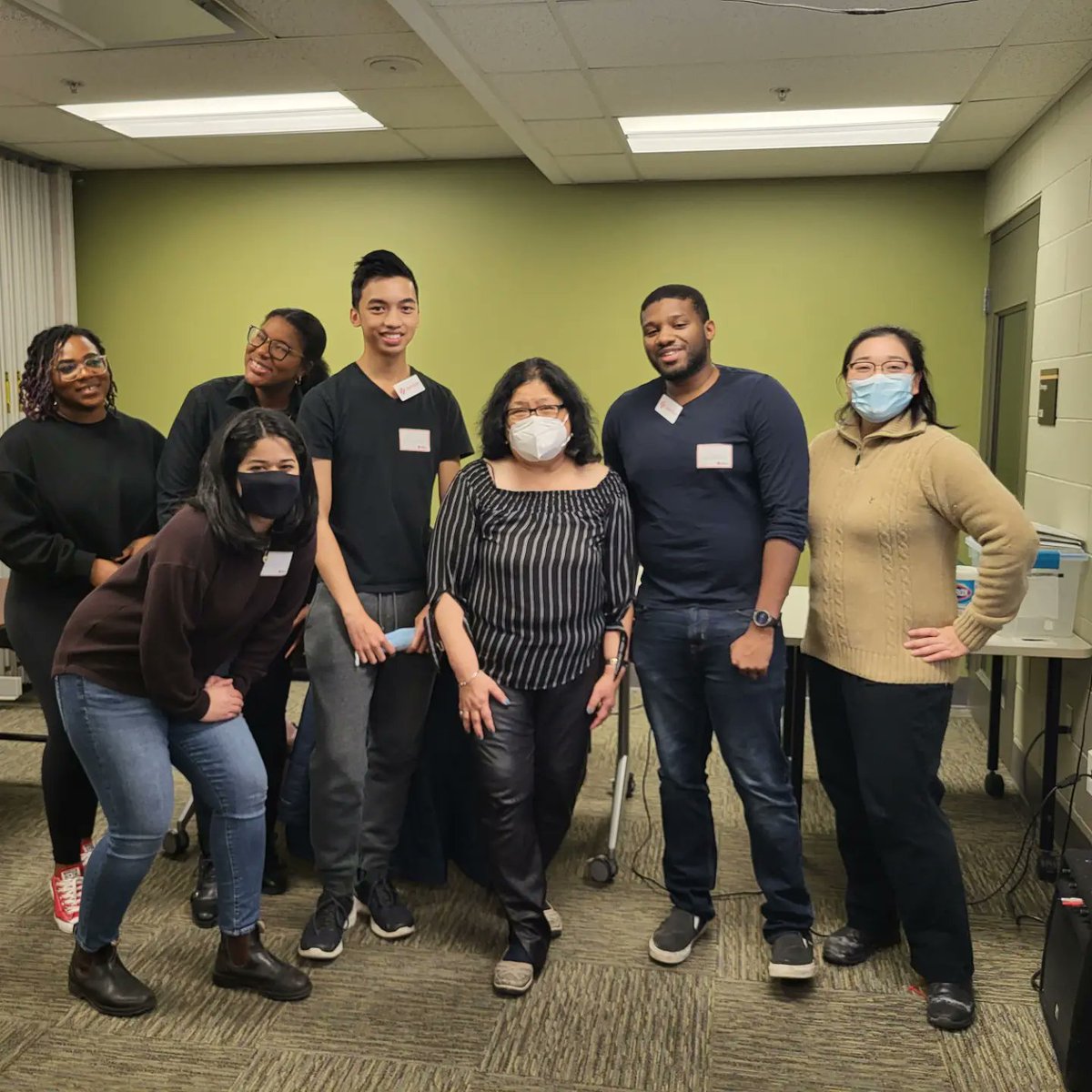 learningcodeYKZ's tweet image. Our last week&apos;s &quot;Webmaking with HTML &amp;amp; CSS&quot; workshop was a great success! Thanks to our instructor Saba Zubair and the mentors for creating such an informative, engaging and an inspirational session and Thornhill Community Library for hosting us! 🥳🎉