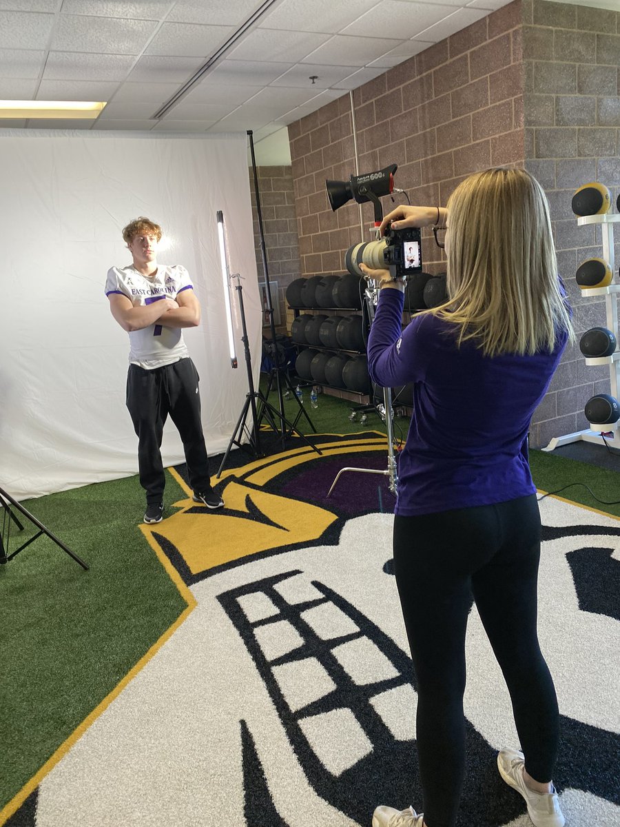 Had an amazing time at @ECUPiratesFB. Hope to be back soon. @Coach_B_Harrell @ECU_Coach_Weave @CoachJulesM @CoachAurandt @RecruitNorthFB