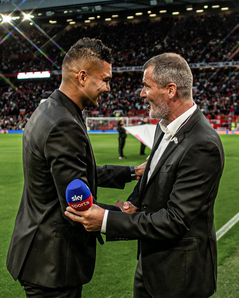Roy Keane handing Casemiro the keys to Man United's midfield 🤝