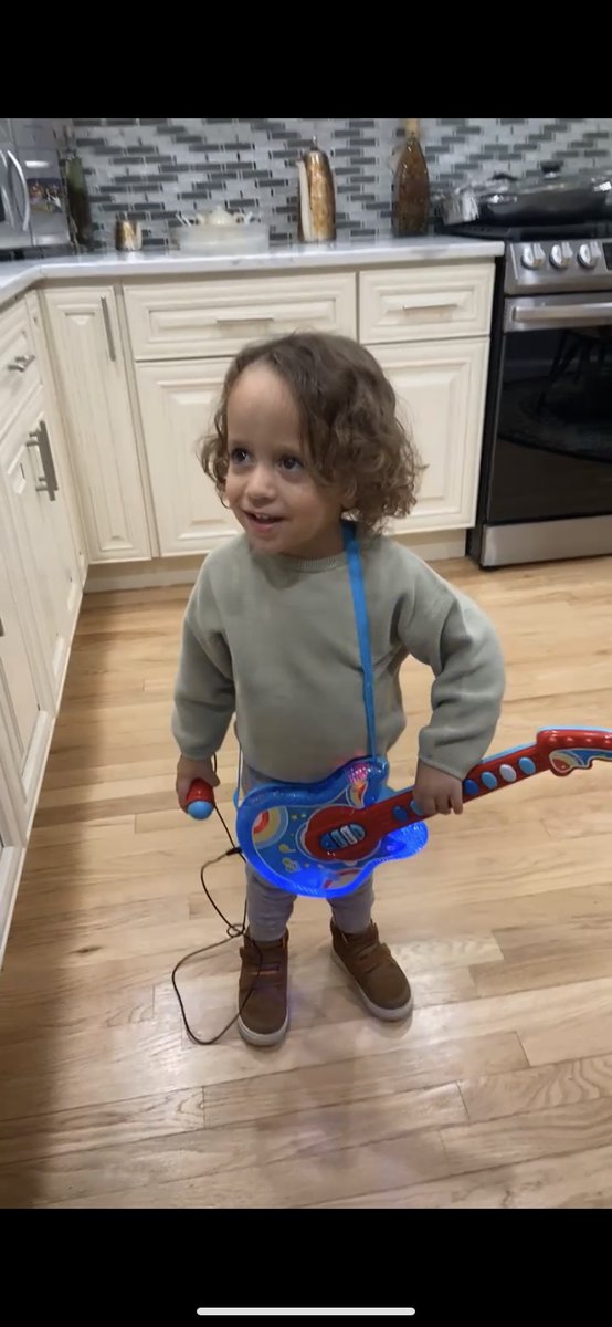 If you know a rock star in the making , you need to get this guitar with the microphone. #rockstar #kidgift #guitartoy #music #amazonfinds #ideagift #kidfriendly 
Check link:amazon.com/dp/B07L36JYZY/…