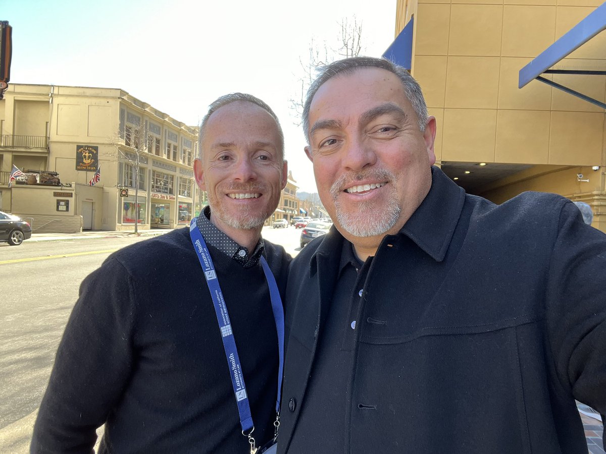 josemontano's tweet image. What a great start to my opportunity to participate in the @CALSAfamilia conference. Connected with familia that is dear to me. Always great to fill my bucket. Gracias! #CALSA @edchatter
@Super_GGuerrero
@RichardACarran2
@OxnardSDSup