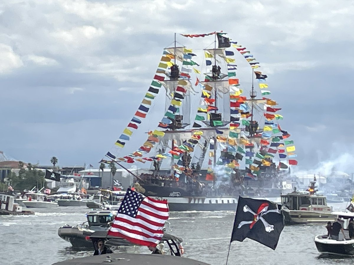 KirseyBelle's tweet photo. Another amazing year of gaspy almost over. Thankful to live in our little island paradise in South Tampa. 🏴‍☠️🏴‍☠️🐊🐊#yohoyohoapirateslifeforme #Gasparilla #davisislandslife #GasparillaTampa #gasparilla2023 #southtampa https://t.co/YjPibtCht8