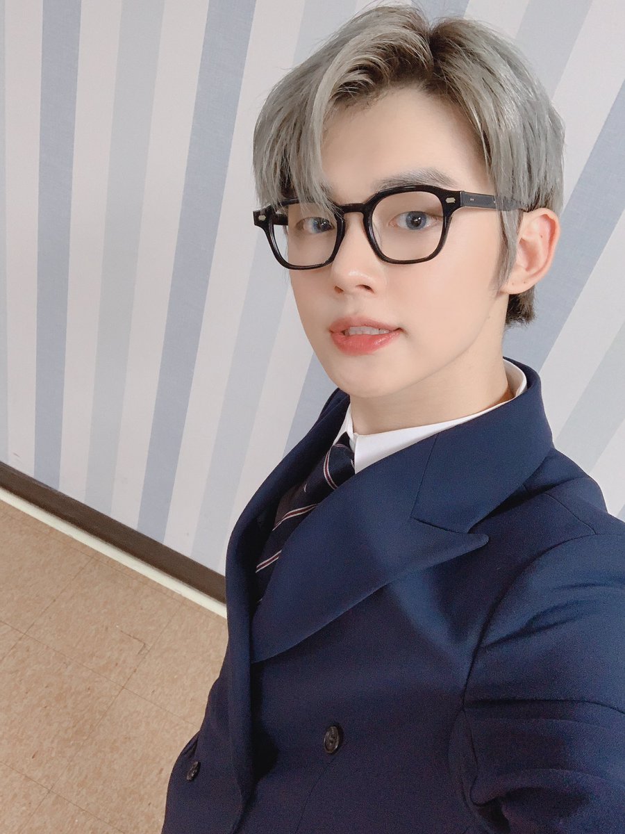 NVLAND_twt's tweet photo. #𝓗𝓸𝓶𝓮_𝓒𝓧 ha sido tan genial para mí que de seguro voy a cansar a los perdidos una y otra vez, repitiendo el #EPHOME. Anyways, ya saben que #𝙒𝙚𝙖𝙧𝙚𝙣𝙤𝙩𝙖𝙡𝙤𝙣𝙚 con este talentoso chico. ¡Felicidades! 🫂
˖ ࣪ 🦊 ɑg𝕖nt 𖤐 #𝖙wı𝖑ıght ! › https://t.co/eBsr6gP02D