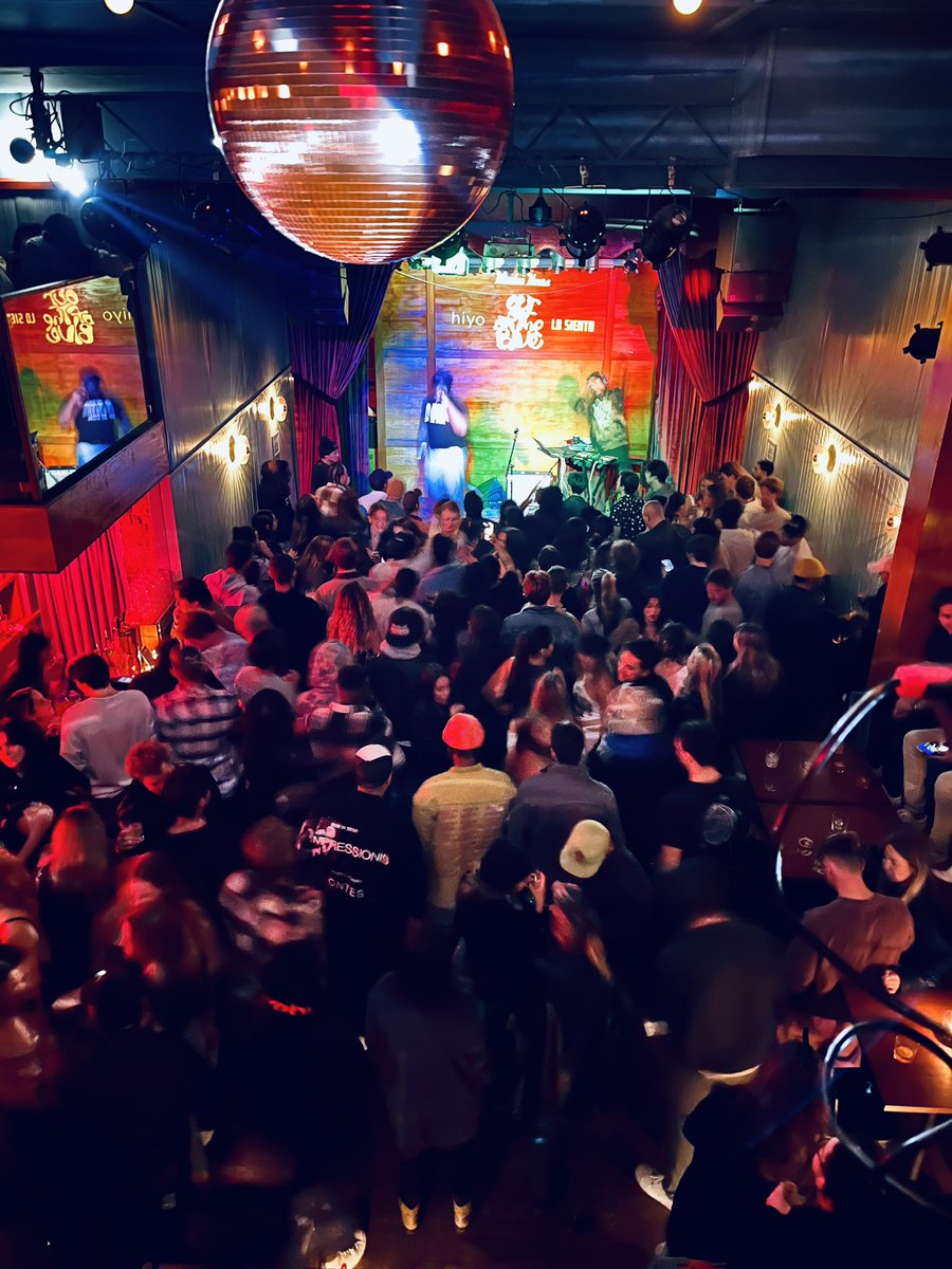 hayleyrtharp's tweet photo. Hosted my 1st event “Ear to the Underground” and it was a success! I truly appreciate each and every person that came out and packed the house to support these artists! @EARMILK @OnRecordLA @Civil_Writezz @thunderousknigh https://t.co/cW5et0diJE
