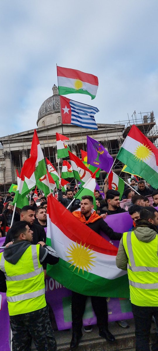 Papua Militant International joined solidarity with Kurdish and Baloch against the Islamic Republic of Iran in Kurdistan

westpapuanews.org/papua-militant…

#WestPapua #Kurdistan #BijiWestPapua #BijiKurdistan #FreeWestPapua #FreeKurdistan