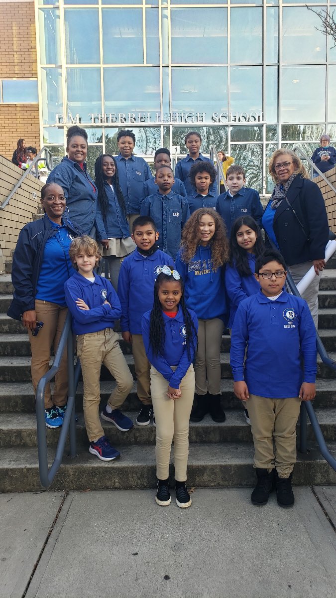 benteenmc's tweet image. So proud of this @APSBenteen #HRRB team‼️ They had fun competing on a Saturday morning.  We all had a good time📚@docdrewlovett @DrCSLPadgett @BenteenIBPYP @PrincessS2003 @MsFree_SC @APSMediaServ