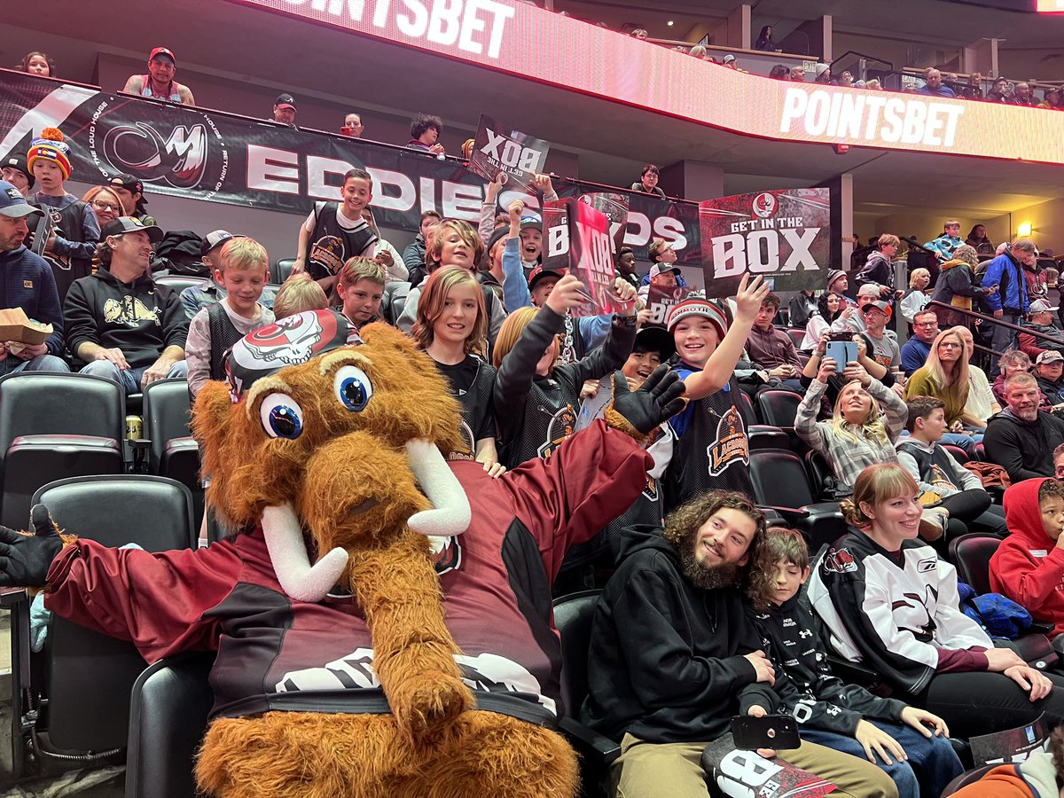 Celebrating big with Travis’ LAX buddies! #TusksUp #mammoth #BVL