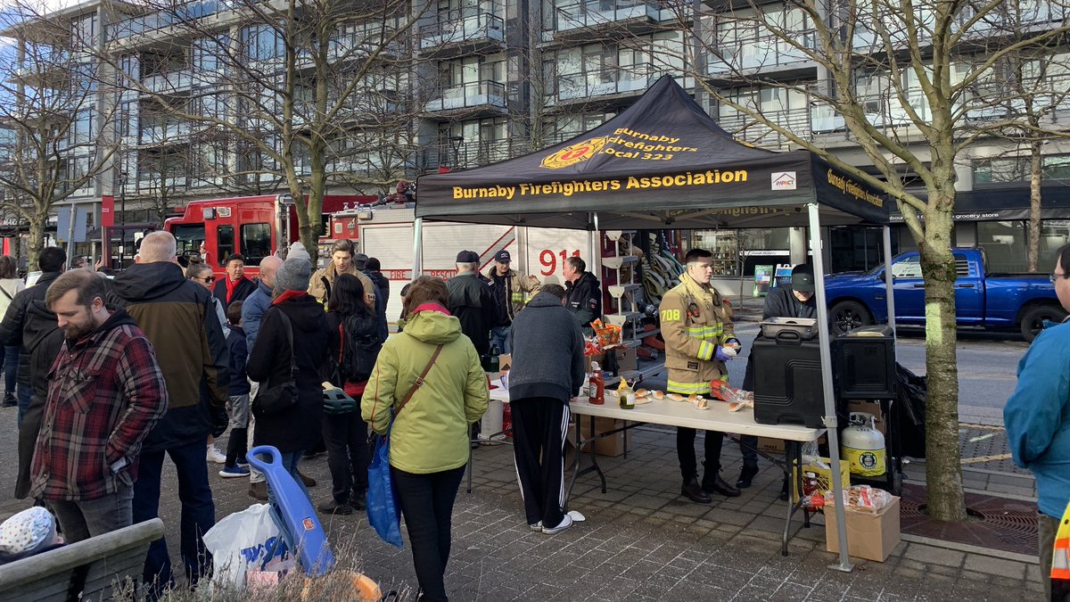 MayorofBurnaby's tweet photo. The new temporary Fire Station 8 on Burnaby Mountain will greatly enhance the response capability as we await for the permanent home. Thank you to SFU for providing the land and to the Federal Government of Canada for the $30M contribution towards this project. https://t.co/DYmfAjWstz