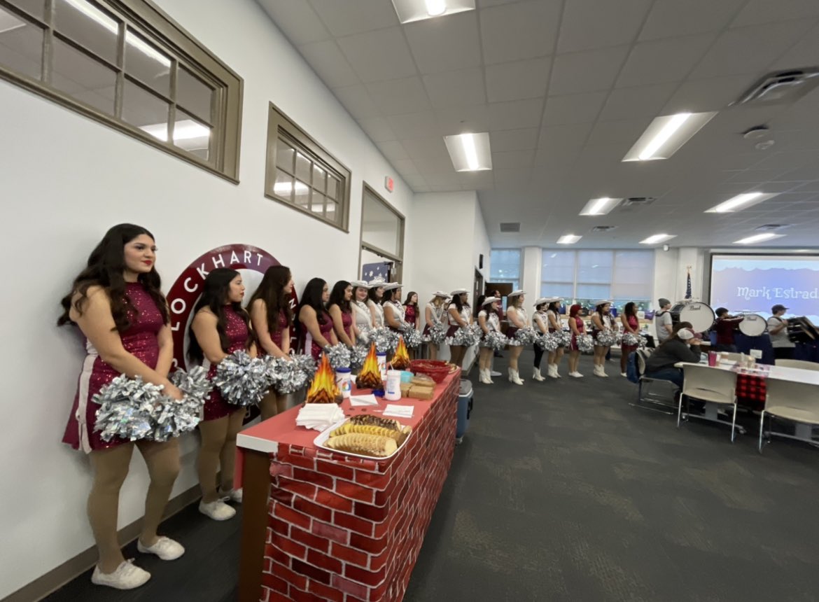 LionDrillTeam's tweet photo. After a late night contest practice yesterday, both teams were up early this morning in uniform to welcome/cheer on the educators in LISD and AISD at "EdCamp". We love our educators and community! 🍎📚✏️🖊🔒❤️🦁 #LoveMyLISD #ProudToWorkAtLHS #Dedication #Lionettes #Legacies https://t.co/IHXJ885xcD