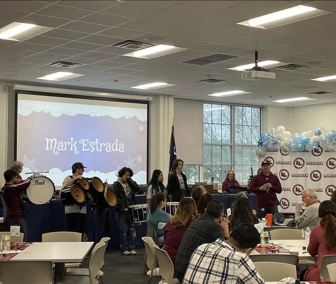 LionDrillTeam's tweet photo. After a late night contest practice yesterday, both teams were up early this morning in uniform to welcome/cheer on the educators in LISD and AISD at "EdCamp". We love our educators and community! 🍎📚✏️🖊🔒❤️🦁 #LoveMyLISD #ProudToWorkAtLHS #Dedication #Lionettes #Legacies https://t.co/IHXJ885xcD
