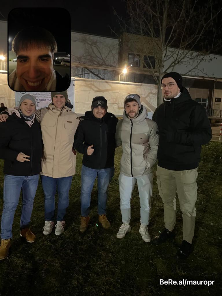 Mi padre <a href="/Elyoya_LoL/">Elyoya</a>