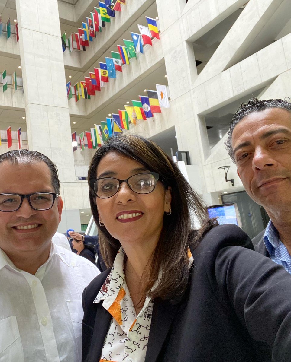 mocamia54's tweet photo. Conversado río con el presidente @luisabinader Mocamia presente junto a una representación exquisita de la diáspora Dominicana en Miami Dade College. Qué linda nuestra bandera en el corazón de todos los presentes. 🇩🇴🇩🇴 🇩🇴🇩🇴🇩🇴 https://t.co/P3uoYhLsMq