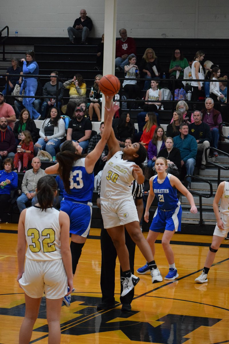 taylor_823's tweet photo. Ready to jump in the post season tonight!!! #mjms #gametime https://t.co/h8rQdDHEWy